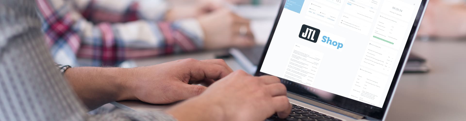 Professionelle Schulung für JTL Shop Benutzer JTL Shop Schulung am Laptop